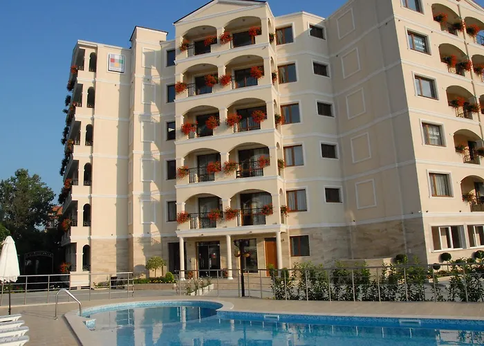 公寓式酒店 Seasons 3 阳光海滩