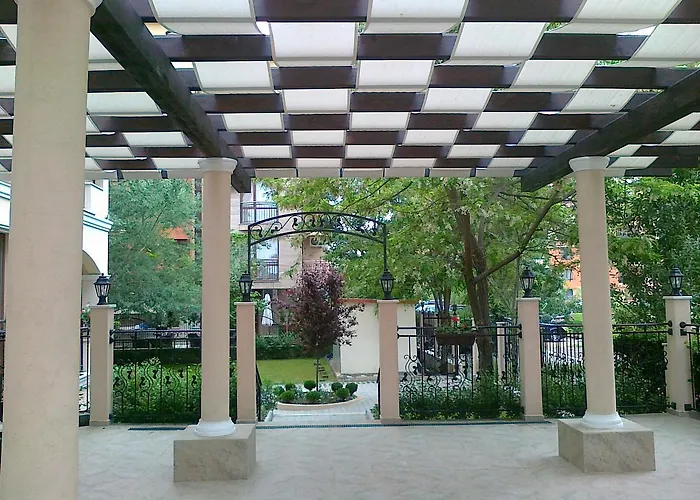 公寓式酒店 Seasons 3 阳光海滩