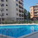 Seasons 3 ساني بيتش