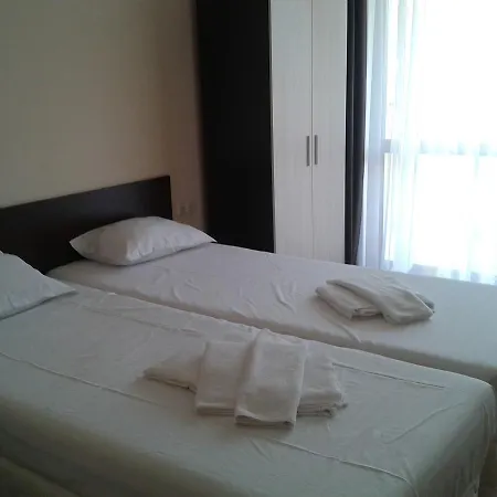 Seasons 3 2* Slantchev Briag