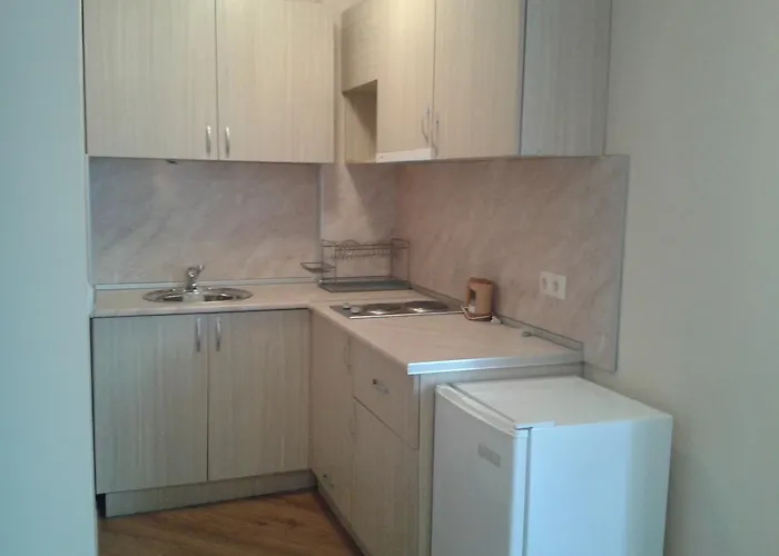 сезони 3 2* Слънчев бряг