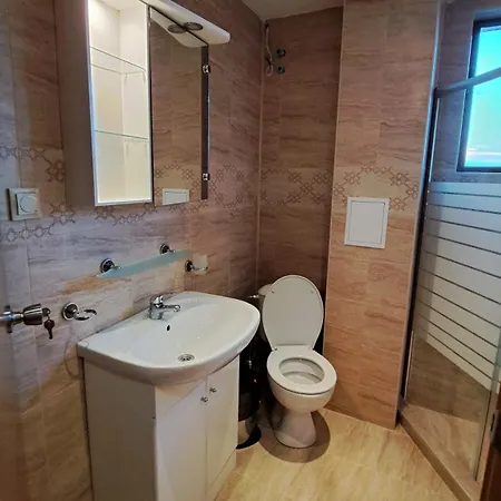 Seasons 3 Aparthotel 2*