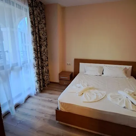 Hotel apartamentowy Seasons 3