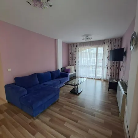 сезони 3 Апартхотел 2*