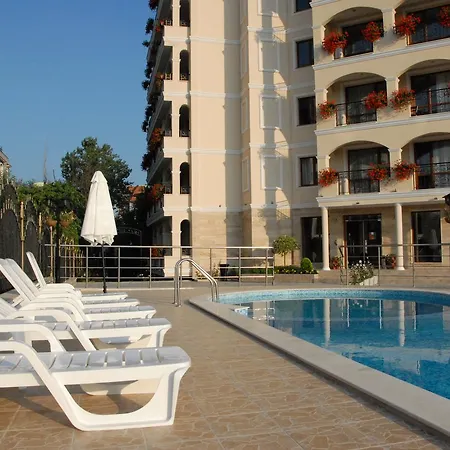 Aparthotel Seasons 3