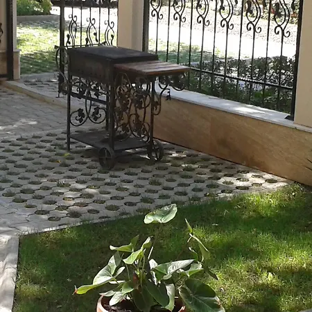 Seasons 3 Hotel apartamentowy 2*