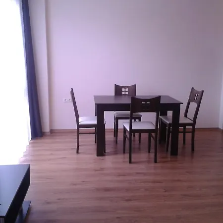 Hotel apartamentowy Seasons 3 2*