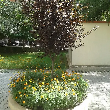 Aparthotel Seasons 3 2*