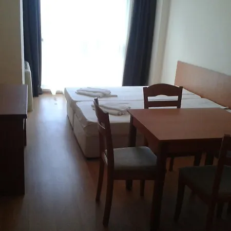 Seasons 3 2* Słoneczny Brzeg