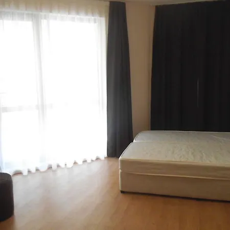 Apartmanhotel Seasons 3 Napospart
