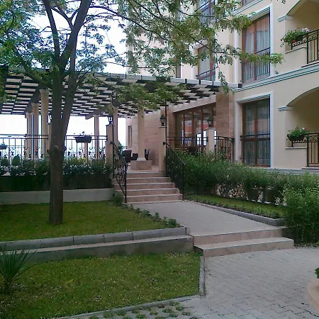 Seasons 3 Apartmanhotel