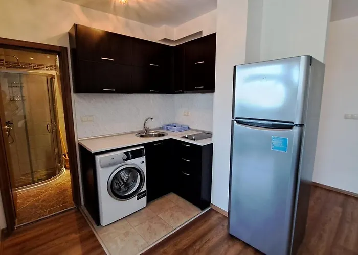 Seasons 3 Apartmanhotel 2*