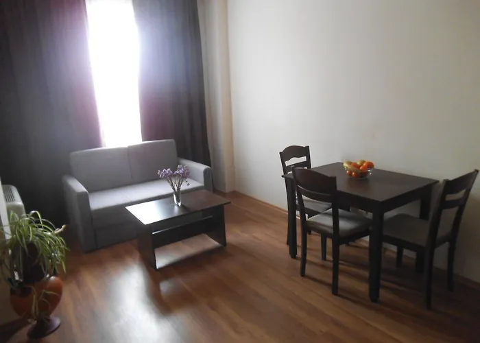 Apartmanhotel Seasons 3 Napospart