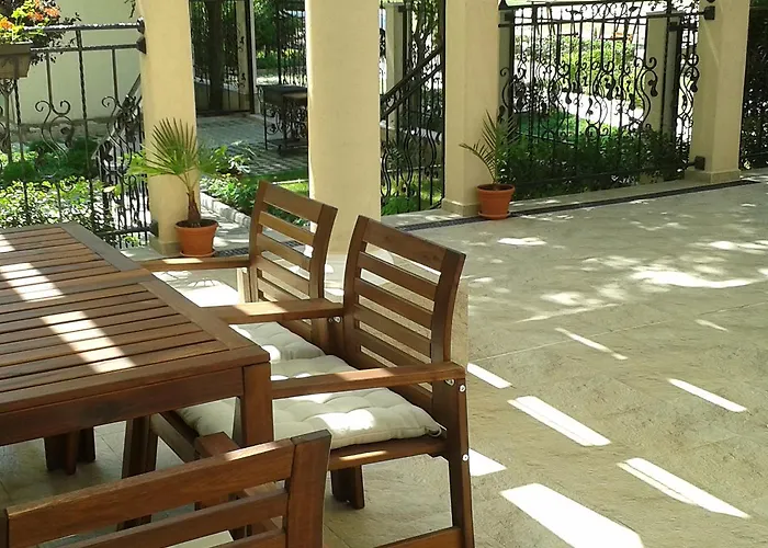 Seasons 3 Apartmanhotel 2*