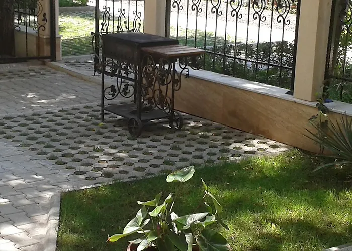 Seasons 3 Apartmanhotel 2*